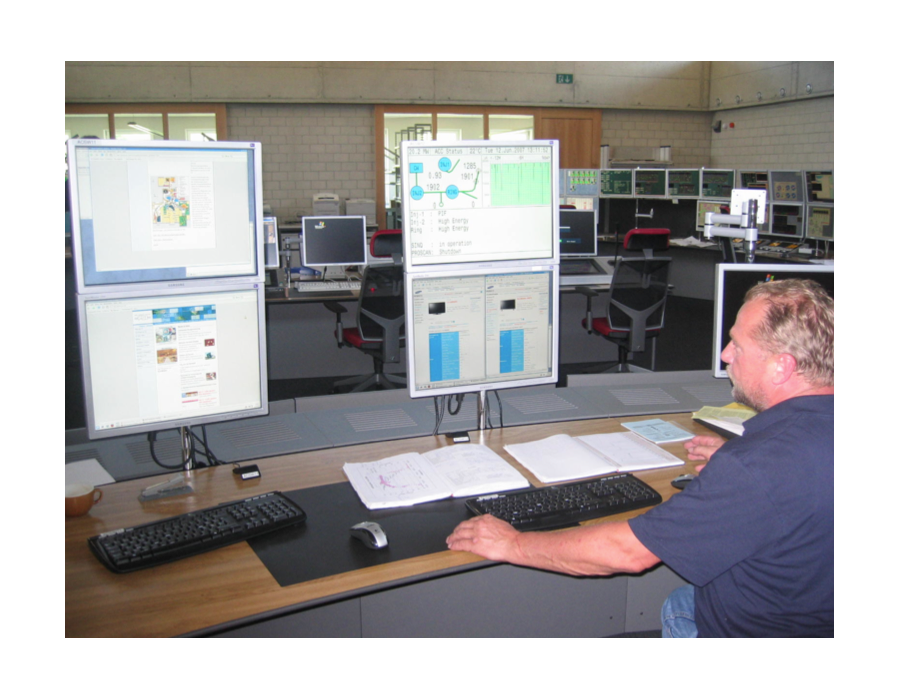 Cyclotron : salle de contrôle